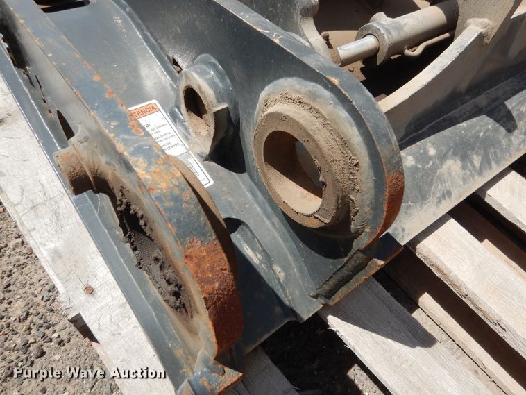 image for item AF9993 2012 JRB wheel loader quick coupler