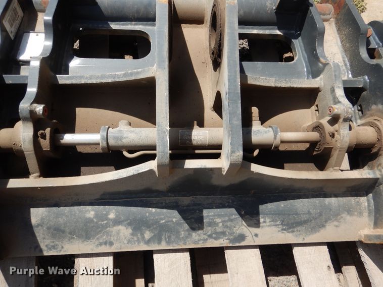 image for item AF9993 2012 JRB wheel loader quick coupler