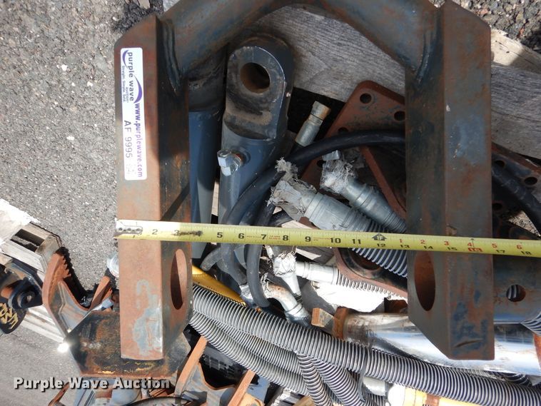 image for item AF9995 2011 magnet clevis