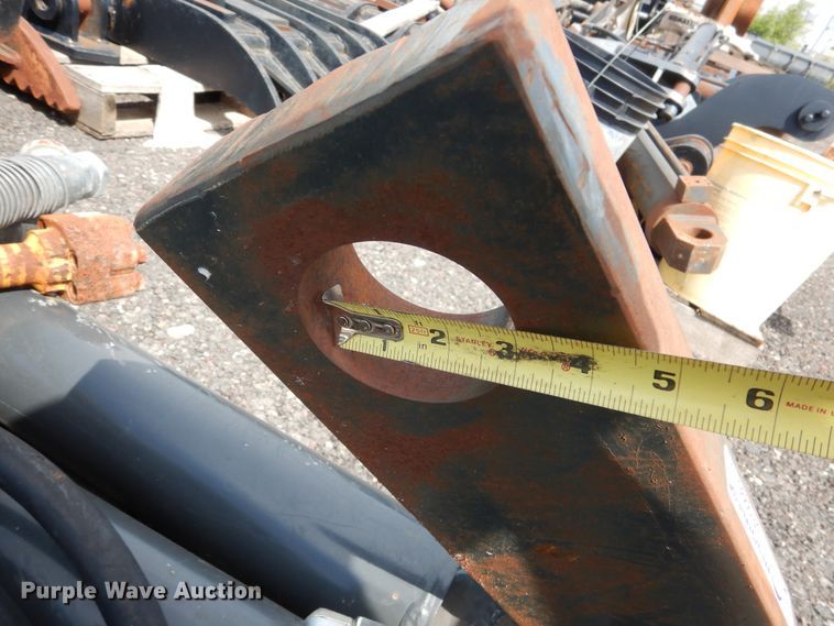 image for item AF9995 2011 magnet clevis