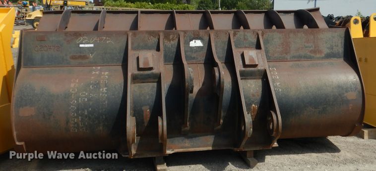 image for item AF9997 2011 163"W loader bucket