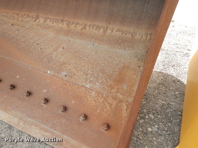 image for item AF9997 2011 163"W loader bucket