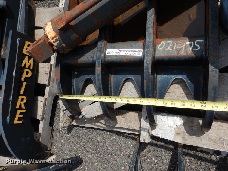 image for item AF9998 2012 Raveling hydraulic thumb