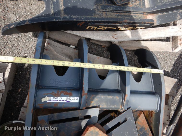 image for item AF9999 2013 Empire excavator hydraulic thumb