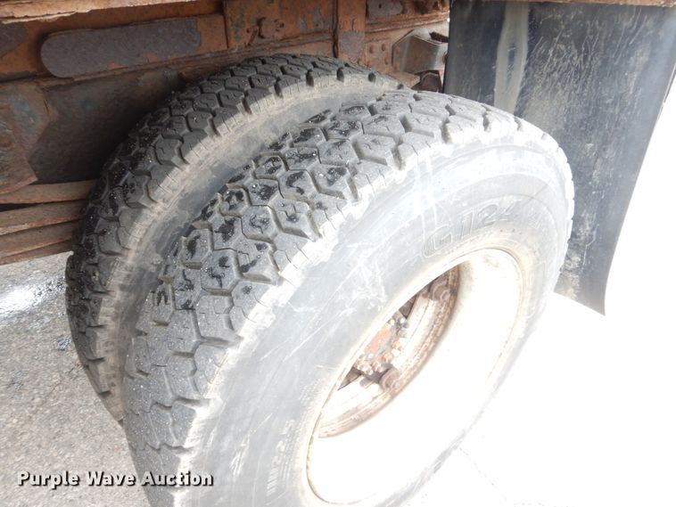 image for item DA8401 1991 GMC TopKick  dump truck