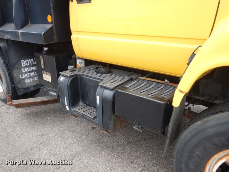 image for item DA8401 1991 GMC TopKick  dump truck