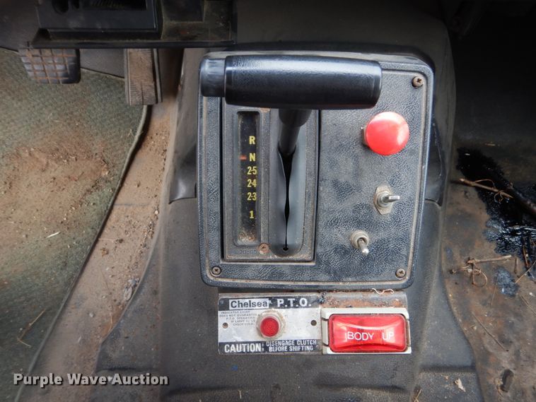 image for item DA8401 1991 GMC TopKick  dump truck