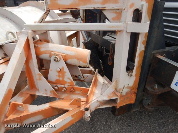 image for item DA8402 1991 Ford L9000  dump truck