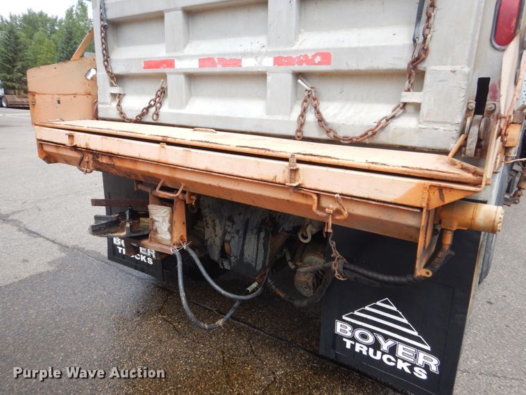 image for item DA8402 1991 Ford L9000  dump truck