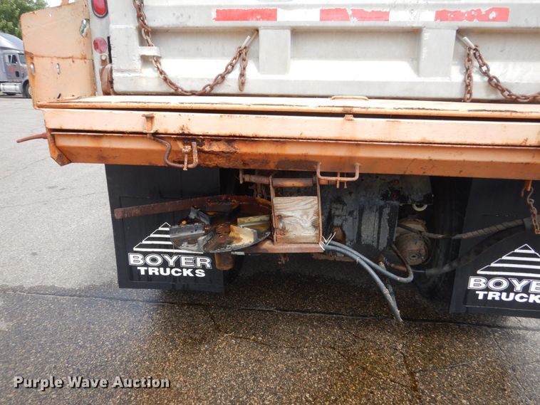 image for item DA8402 1991 Ford L9000  dump truck