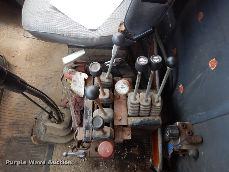 image for item DA8402 1991 Ford L9000  dump truck