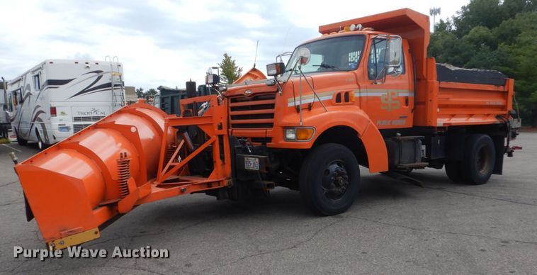 image for item DA8403 2000 Sterling L-Line  dump truck