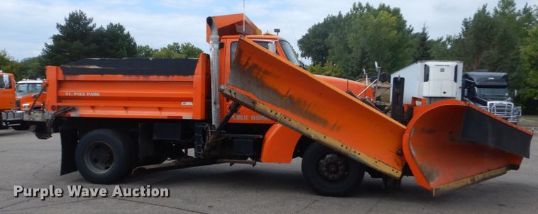 image for item DA8403 2000 Sterling L-Line  dump truck