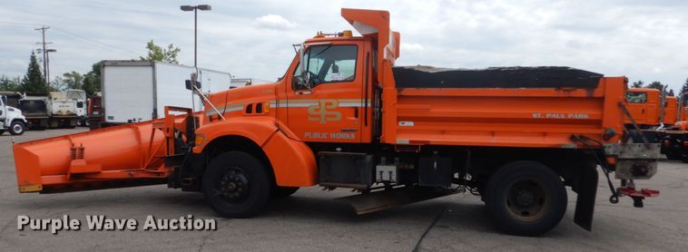 image for item DA8403 2000 Sterling L-Line  dump truck