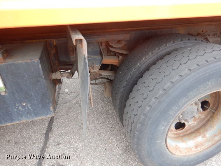 image for item DA8403 2000 Sterling L-Line  dump truck