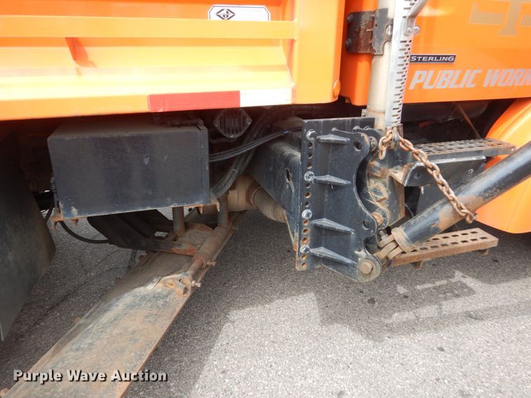 image for item DA8403 2000 Sterling L-Line  dump truck