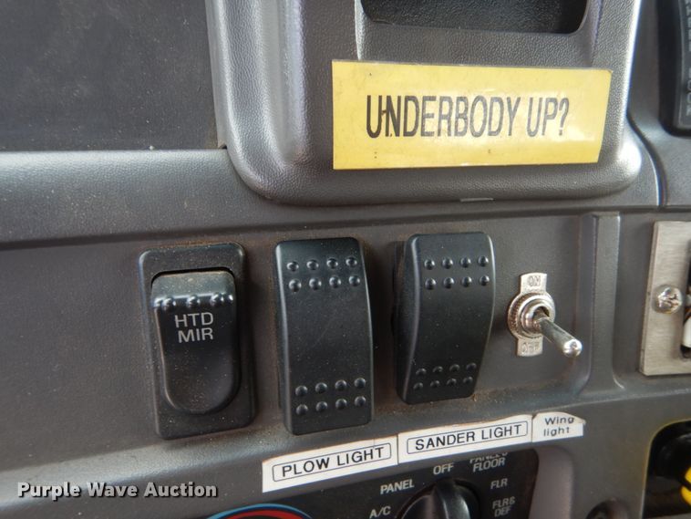 image for item DA8403 2000 Sterling L-Line  dump truck