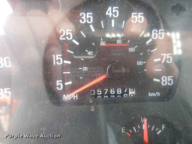 image for item DA8403 2000 Sterling L-Line  dump truck