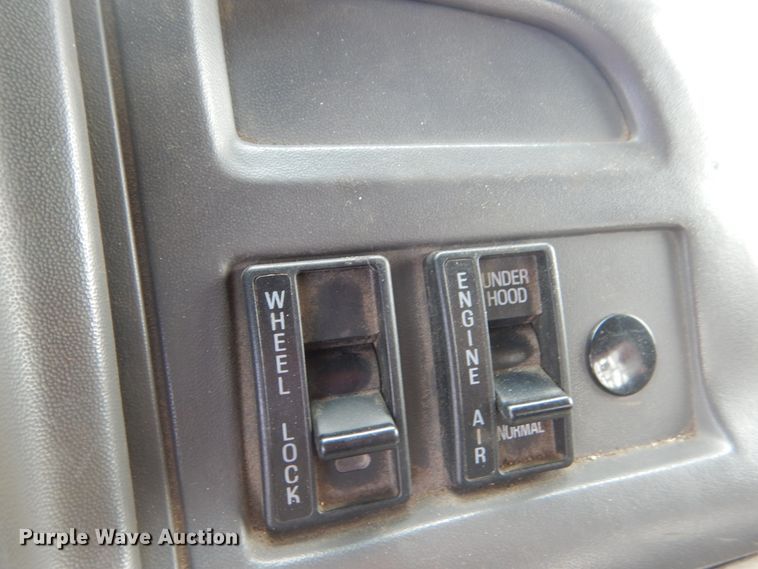 image for item DA8403 2000 Sterling L-Line  dump truck