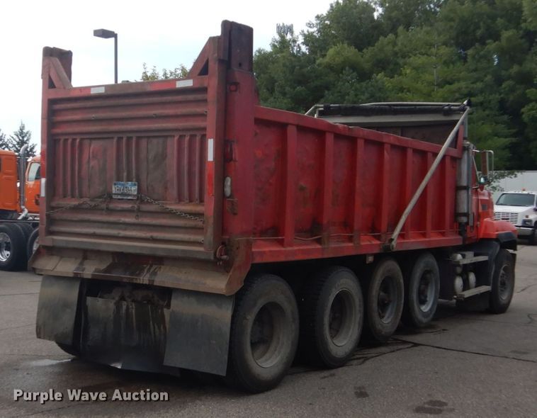 image for item DA8407 1994 Mack CL  dump truck