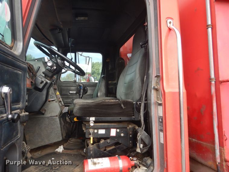 image for item DA8407 1994 Mack CL  dump truck