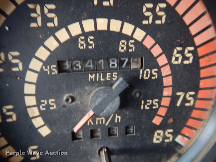 image for item DA8407 1994 Mack CL  dump truck