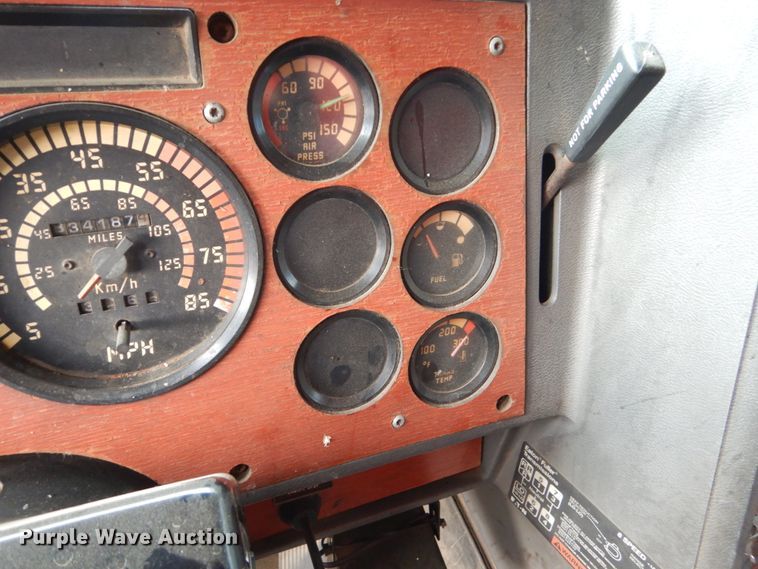 image for item DA8407 1994 Mack CL  dump truck