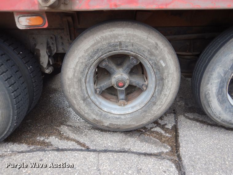 image for item DA8407 1994 Mack CL  dump truck