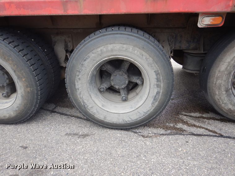 image for item DA8407 1994 Mack CL  dump truck