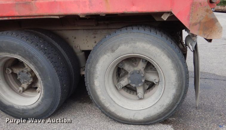 image for item DA8407 1994 Mack CL  dump truck