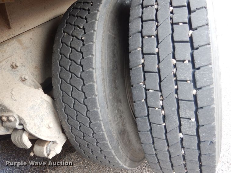 image for item DA8407 1994 Mack CL  dump truck