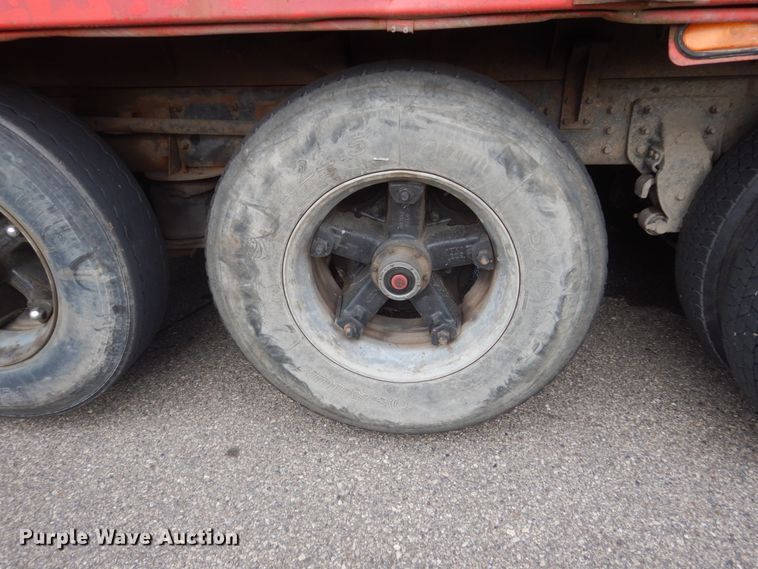 image for item DA8407 1994 Mack CL  dump truck