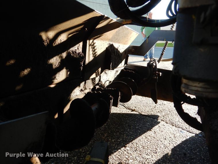 image for item DA8408 1994 Ingersoll Rand 5500  paver