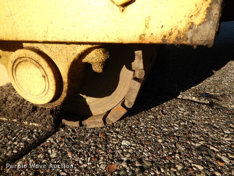 image for item DA8408 1994 Ingersoll Rand 5500  paver