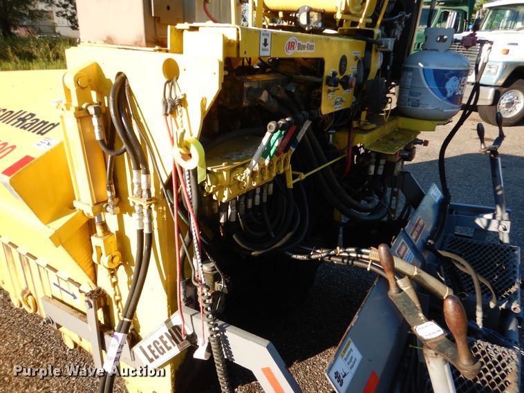 image for item DA8408 1994 Ingersoll Rand 5500  paver