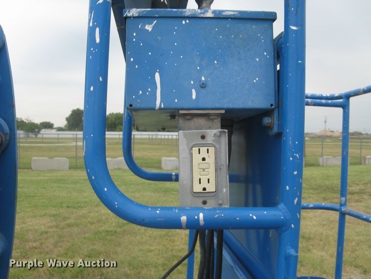 image for item DC1447 2007 Genie Z-45/25  boom lift