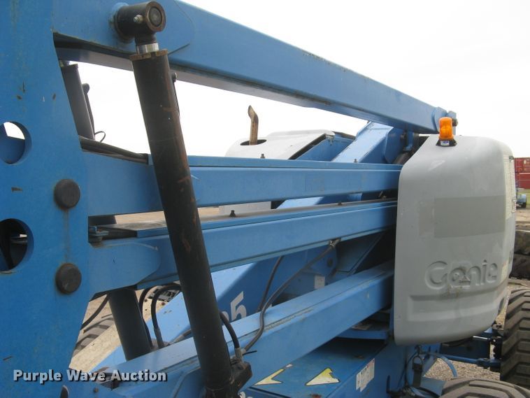 image for item DC1447 2007 Genie Z-45/25  boom lift