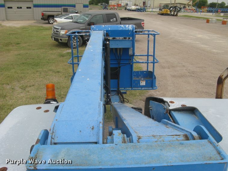 image for item DC1447 2007 Genie Z-45/25  boom lift