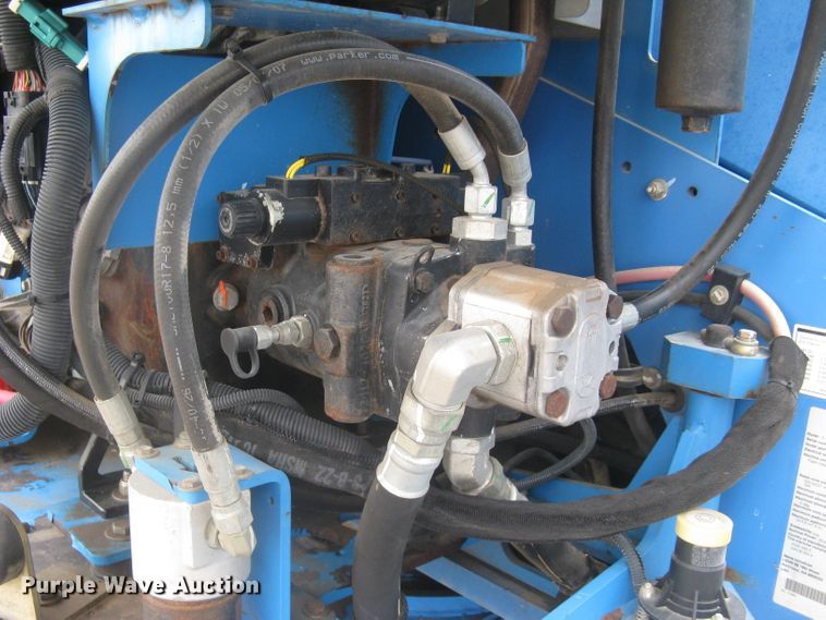 image for item DC1447 2007 Genie Z-45/25  boom lift