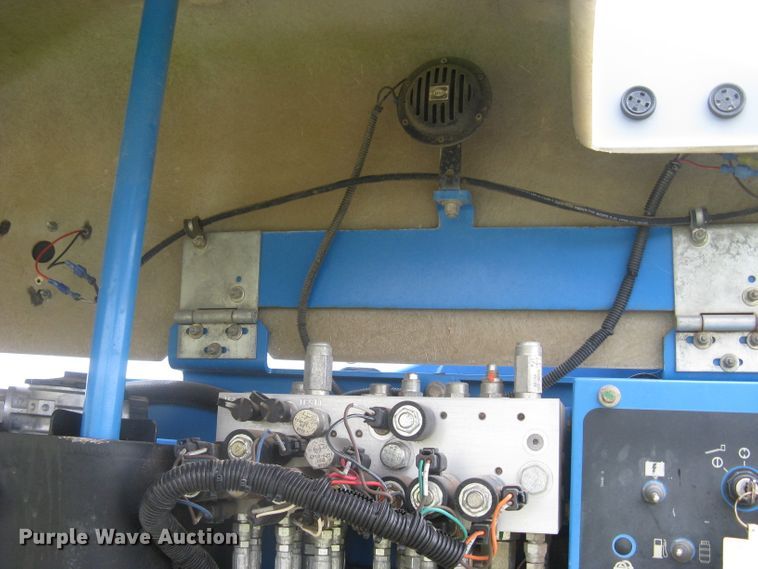 image for item DC1447 2007 Genie Z-45/25  boom lift