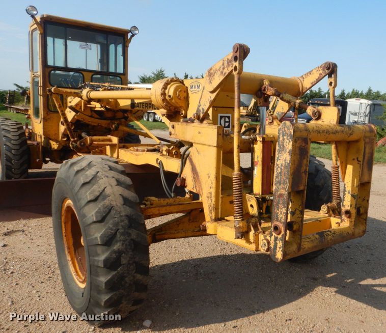 image for item DC4508 1967 Caterpillar 12F  rigid frame motor grader
