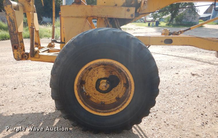 image for item DC4508 1967 Caterpillar 12F  rigid frame motor grader