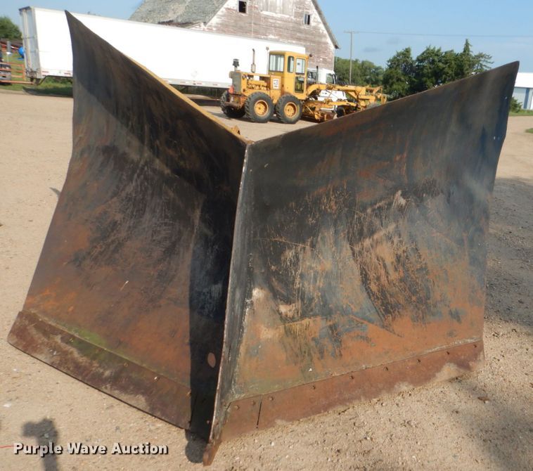 image for item DC4508 1967 Caterpillar 12F  rigid frame motor grader