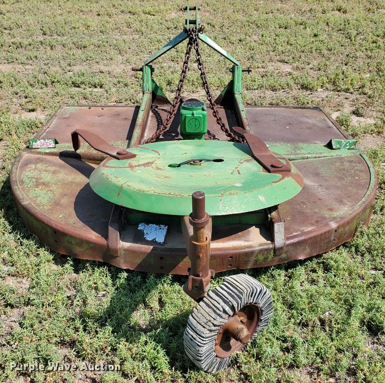 image for item DD0372 John Deere rotary mower