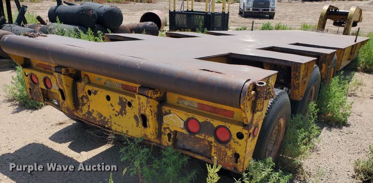 image for item DD0373 1969 Downs Clark flatbed trailer