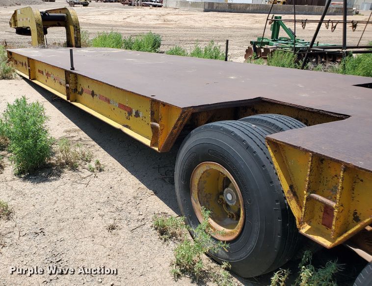 image for item DD0373 1969 Downs Clark flatbed trailer