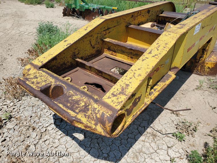 image for item DD0373 1969 Downs Clark flatbed trailer