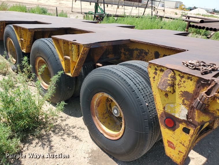 image for item DD0373 1969 Downs Clark flatbed trailer