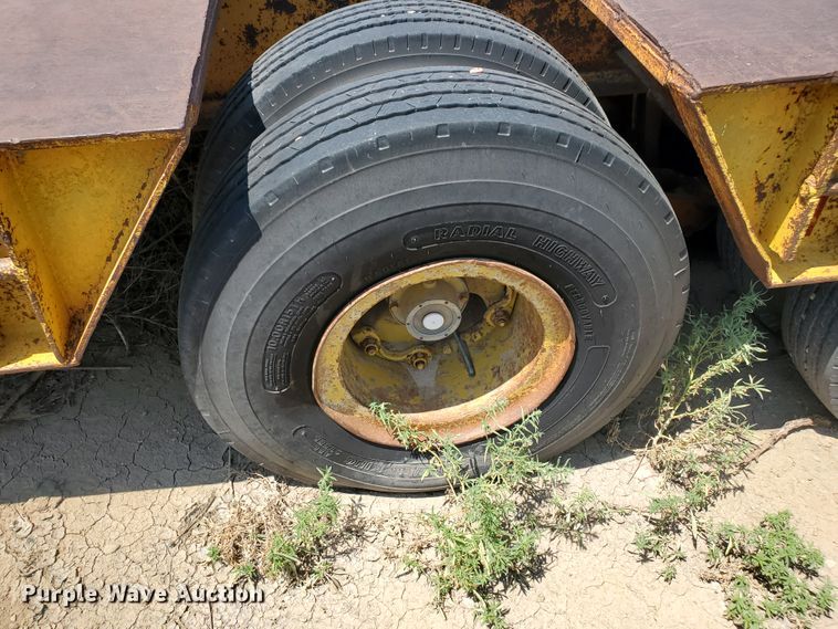 image for item DD0373 1969 Downs Clark flatbed trailer