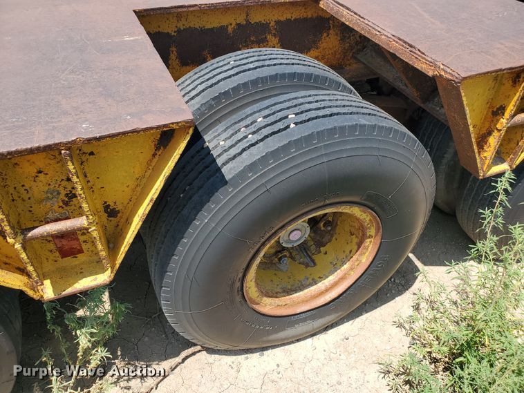image for item DD0373 1969 Downs Clark flatbed trailer